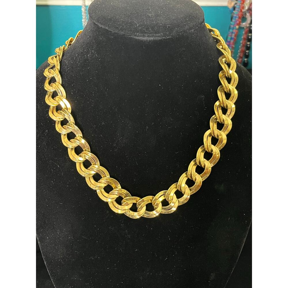 Monet vintage gold-tone chunky double curb link necklace 1716